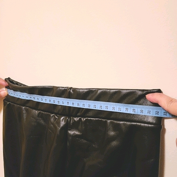 Faux leather pant - Picture 5 of 6